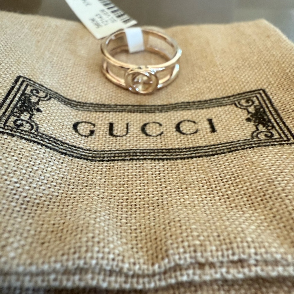 Gucci silver interlocking G wide open band